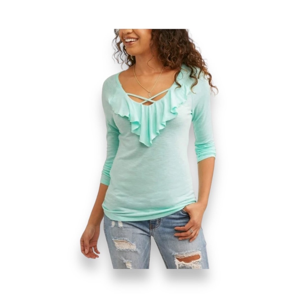 No Boundaries Juniors 3/4 Ruched Sleeve V Ruffle Neck Top Mist Mint XXL (19)